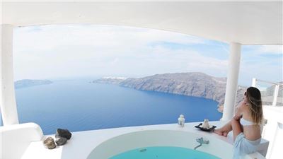 Belle D’Amour Offers Couture Lingerie, Made in the U.S.