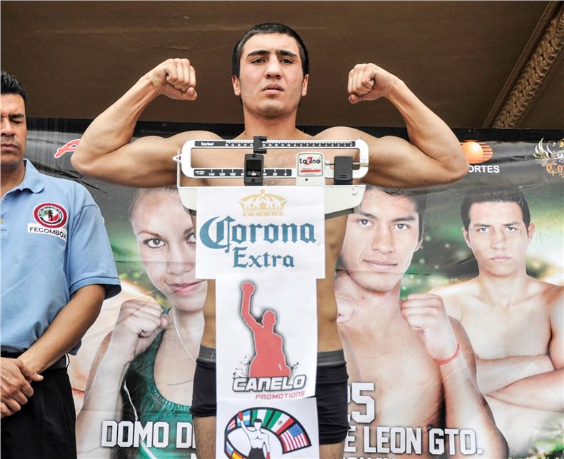 CAMPEONES Y RETADORES LISTOS PARA SUBIR AL RING