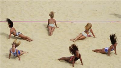 Cheerleaders in Olympic games: Beach volley 