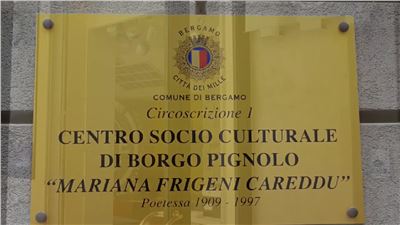 Coraggio Bergamo, la città geniale in sapienza e in prodezza in meditazione e in azione,solitaria e raccolta sul colle intorno alsuo vecchio Palagio.