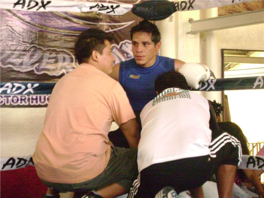  Édgar Sosa supera la prueba de los 12 rounds y se declara listo para encarar a Giovanni Segura