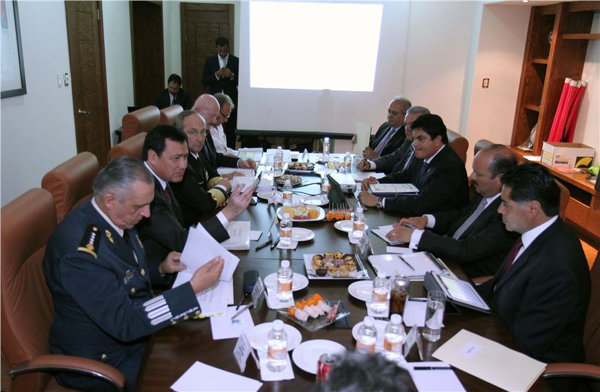  EL GABINETE DE SEGURIDAD SE REÚNE CON LOS GOBERNADORES DE LAS REGIONES NORESTE, OCCIDENTE Y NOROESTE