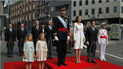 Felipe VI de Borbón tomó el juramento y él es el nuevo rey.
