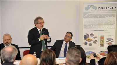 Governatore Roberto Maroni e l'autonomia: compartecipazione a gettito erariale vera novità