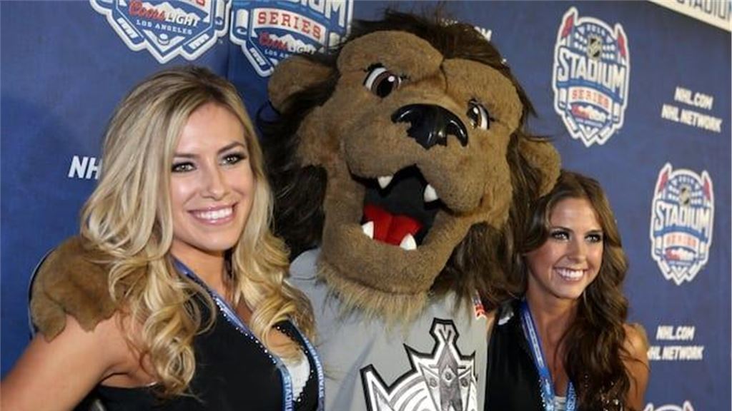 L.A. Kings Mascot Bailey - Stanley Cup Finals 