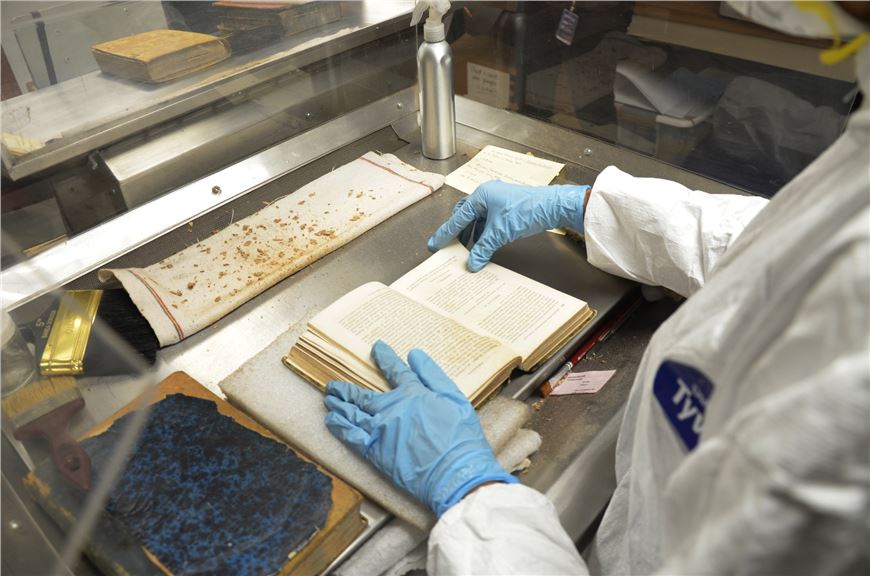 Hasta por 10 mil años  CON ENCAPSULAMIENTO PRESERVAN DOCUMENTOS HISTÓRICOS DE MÉXICO