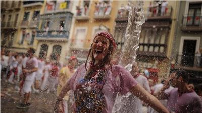 La fiesta estalla en Pamplona con el chupinazo que abre los Sanfermines 2012