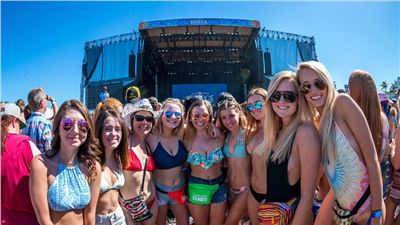 LIVE FROM FORT LAUDERDALE, FLORIDA. HOW WE ROCK THE OCEAN AT TORTUGA