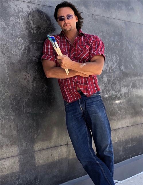 Luca Bestetti , unico allievo di De Chirico, considerato fra i massimi maestri del Neofuturismo italiano.