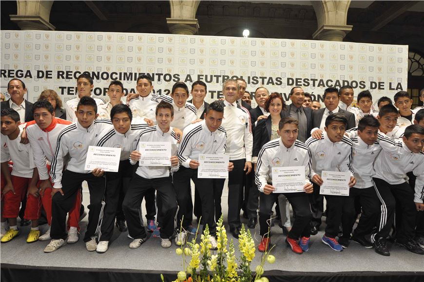 MIGUEL ÁNGEL MANCERA-ÁNGELES DE LA CIUDAD