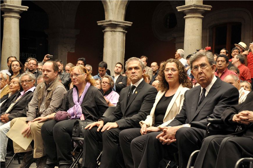 MIGUEL ÁNGEL MANCERA-HOMENAJE ARNOLDO MARTÍNEZ