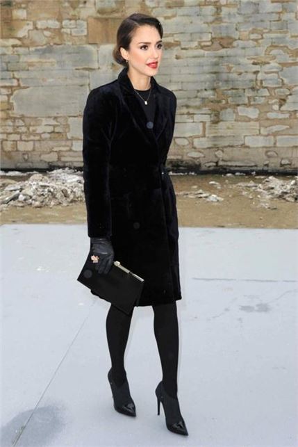 Paris fashion week Dior parade, célébrités au défilé.