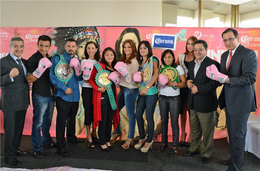 Por las mujeres de México YAZMIN RIVAS, IBETH ZAMORA Y YESICA NERY DEFIENDEN SUS CETROS EN LA ARENA MEXICO