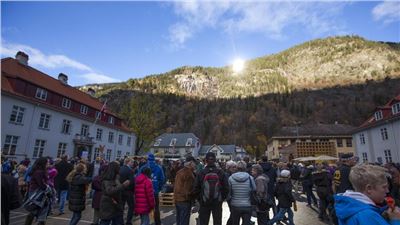 Rjukan, Norway, can finally see the light
