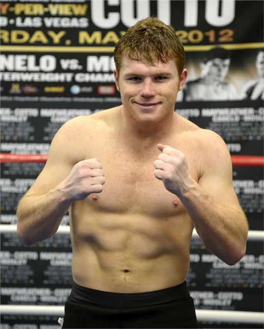 Saul Alvarez arriba 6 a 1 Frente a Shane Mosley
