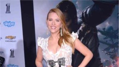 Scarlett Johansson on the red carpet of Captain America: The Winter Soldier
