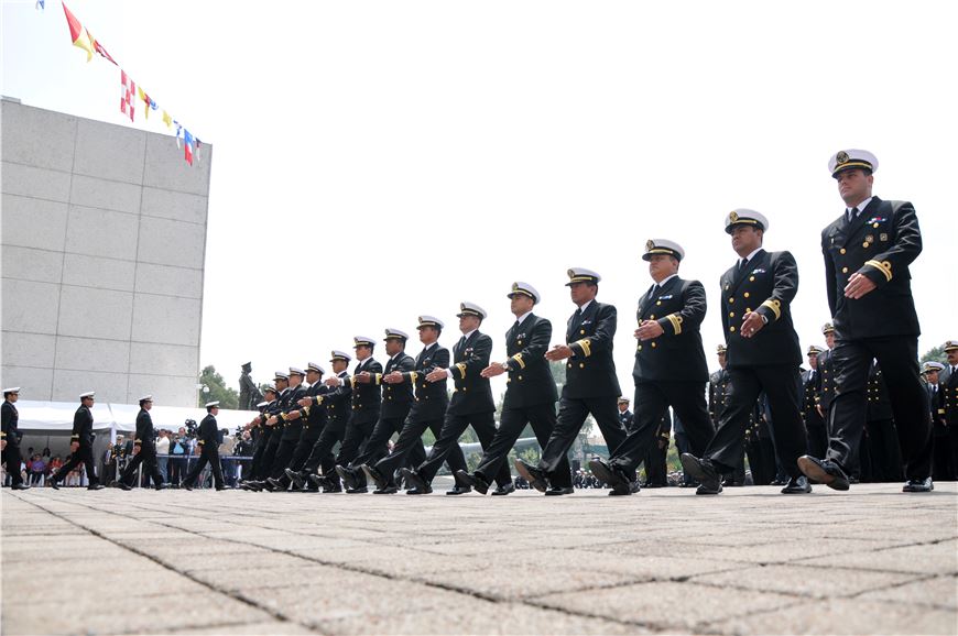SE GRADÚAN ALUMNOS COLEGIADOS DE LA MÁXIMA CASA DE ESTUDIOS DE LA SECRETARÍA DE MARINA