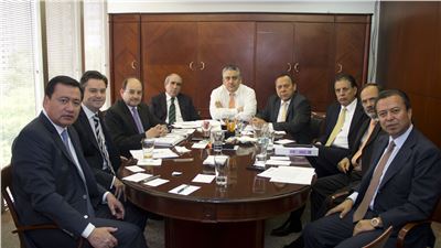 SESIONA LA COMISIÓN PLURAL NACIONAL PARA PRESERVAR  LAS CONDICIONES DE EQUIDAD EN LA COMPETENCIA ELECTORAL