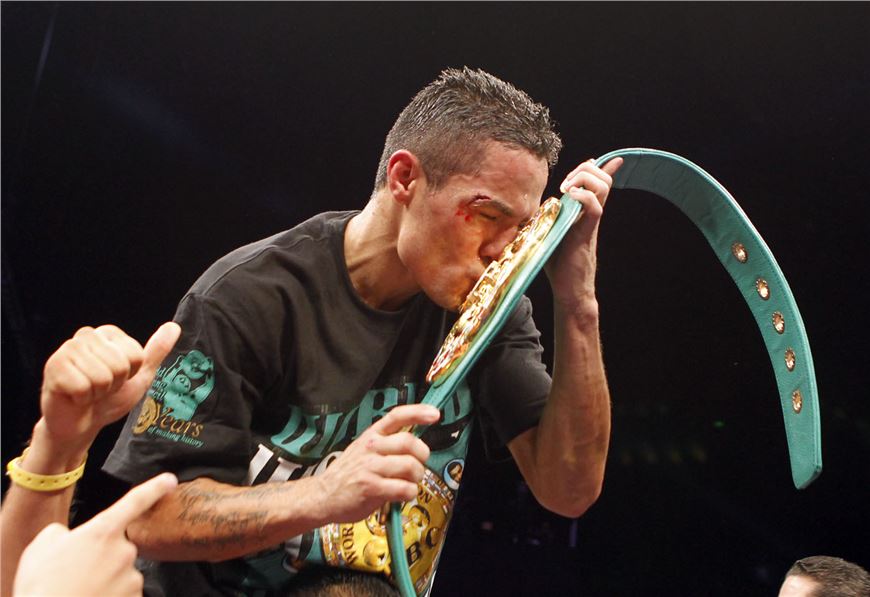 TERRAZAS GANA A MIJARES EN GUERRA