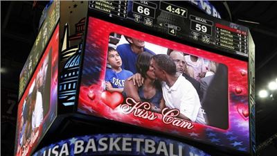 The crowd at the Verizon Center in Washington and the First Couple on the screens
