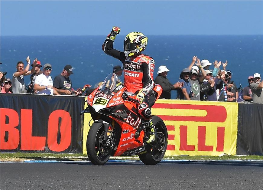 Un'altra impresa straordinaria per la Ducati Panigale V4R e Alvaro Bautista del Team Aruba.it