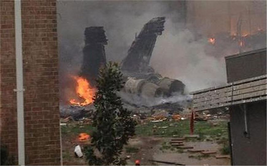 US Navy F-18 jet crashes into Virginia apartment building
