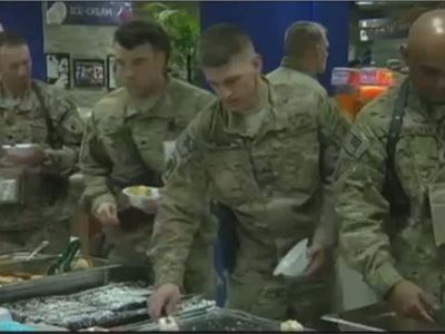 US Troops in Afghanistan Enjoy Thanksgivingk