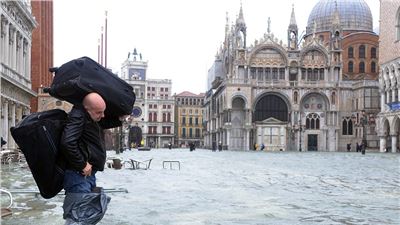 Venezia...l'acqua... e tu