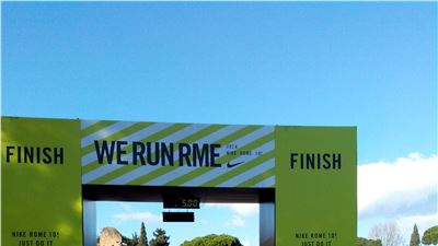 we run rome by Nike